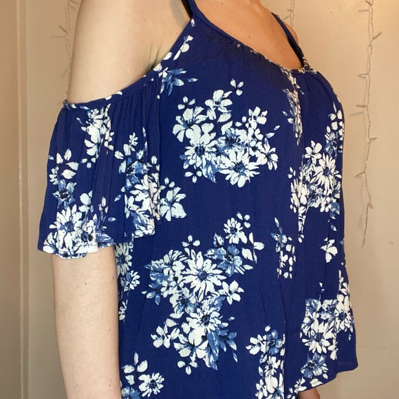 Top - Picture 3 of 5